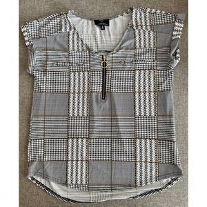 Women's Sleeveless Top Size M by Flower & Feather‎